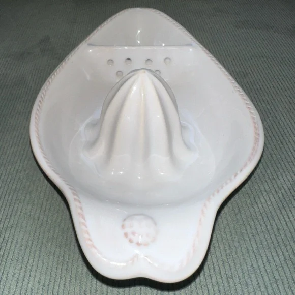 Juliska Ceramics Berry and Thread Whitewash Juicer Portugal Stoneware RARE